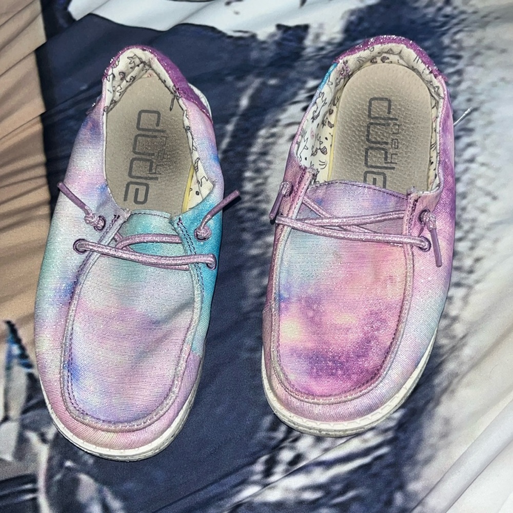 Girls Hey dude size 1Y